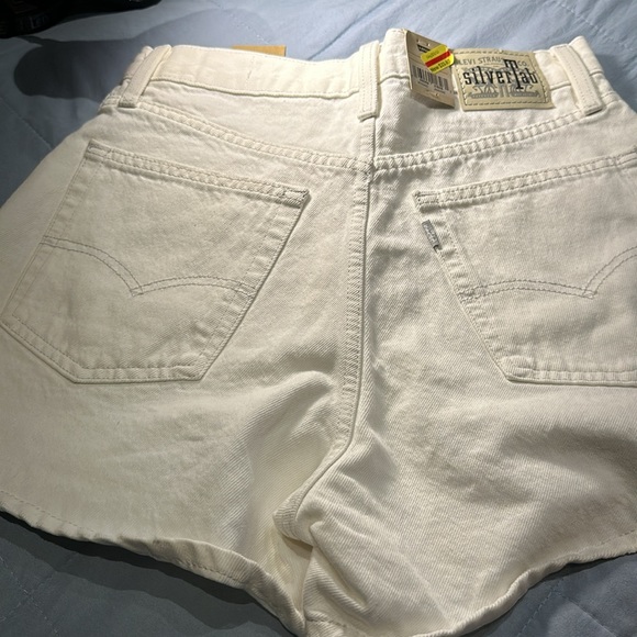 Silver tab high waisted mom shorts white brand new with tags size 28 - Picture 5 of 9